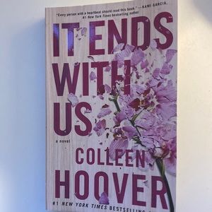 📚Book Sale: It Ends With Us by Colleen Hoover